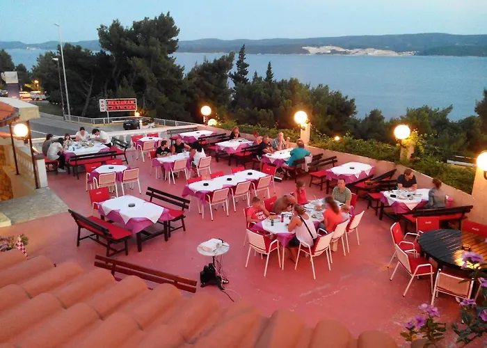 Ljetni San Bed and breakfast 3*