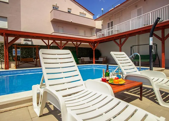 Ljetni San Bed and breakfast 3*