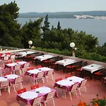 Ljetni San Omis