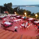 Ljetni San Bed & Breakfast 3*