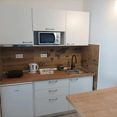 Bed & Breakfast Ljetni San Omis