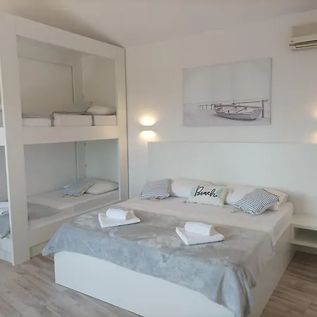 Bed & Breakfast Ljetni San Omis