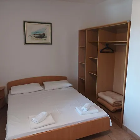Ljetni San Omis