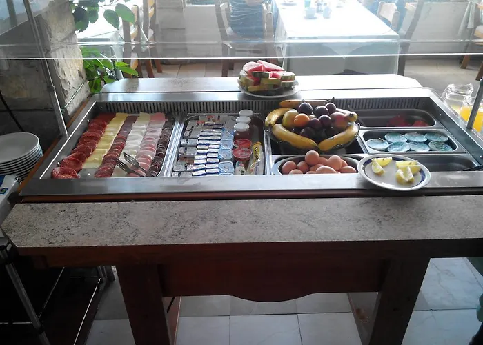 krevet i doručak Ljetni San Omis
